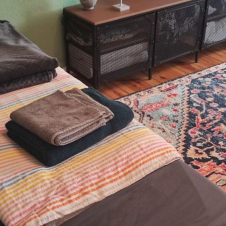 Stylish 2-Room Apartment With Balcony Next To East Side Gallery Berlin Exterior foto