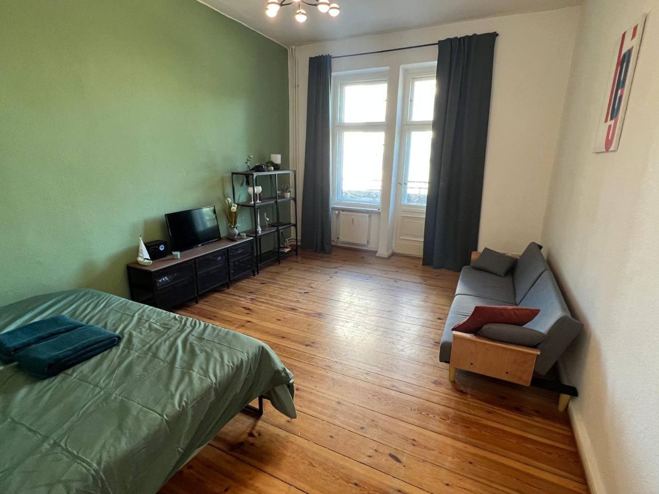 Stylish 2-Room Apartment With Balcony Next To East Side Gallery Berlin Exterior foto