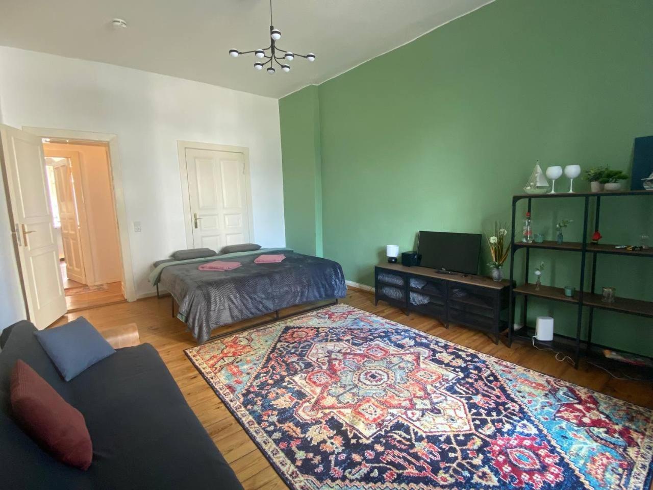 Stylish 2-Room Apartment With Balcony Next To East Side Gallery Berlin Exterior foto