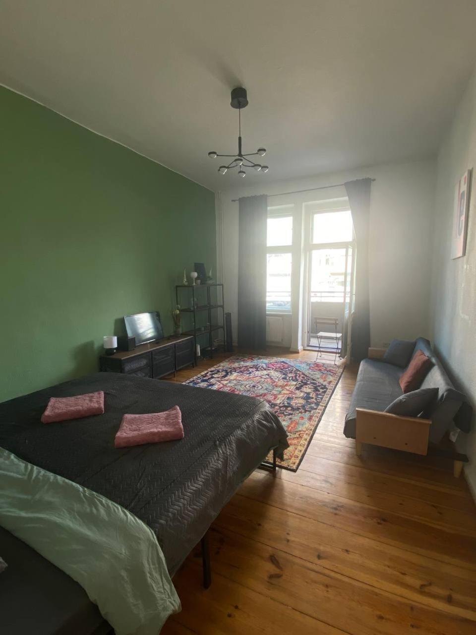 Stylish 2-Room Apartment With Balcony Next To East Side Gallery Berlin Exterior foto